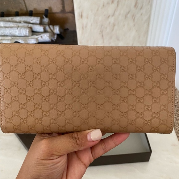 Gucci Guccisima Tan Wallet - Picture 10 of 12
